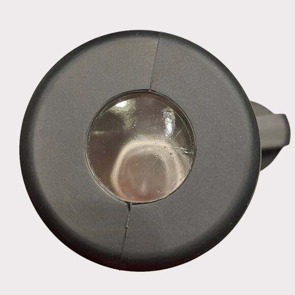 PELOTON Glass water bottle with silicone black wrap, 20 oz - Picture 4 of 4